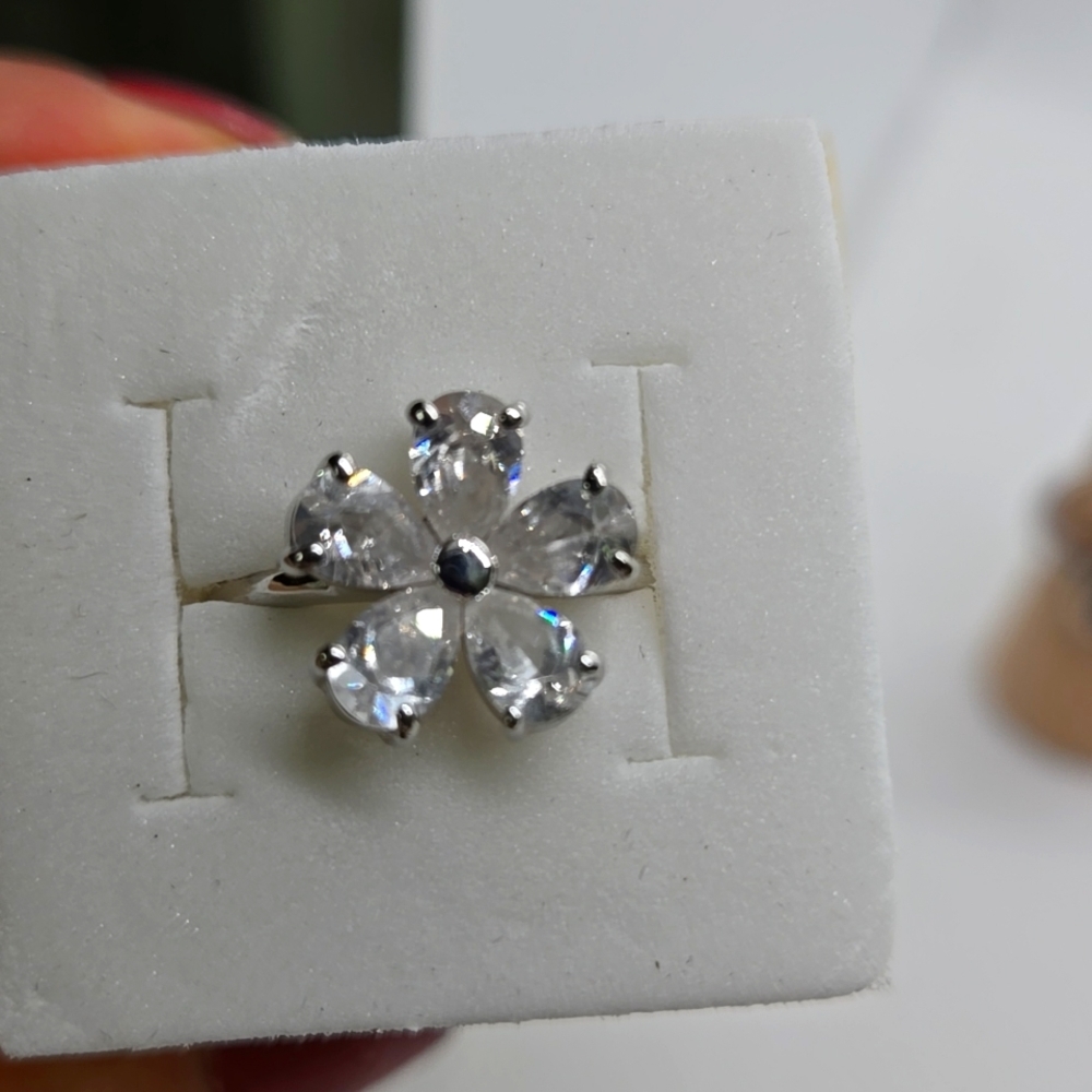 Sterling Silver 925 Rhinestones Floral Ring Size 6 Weigt 2g - Picture 16 of 17